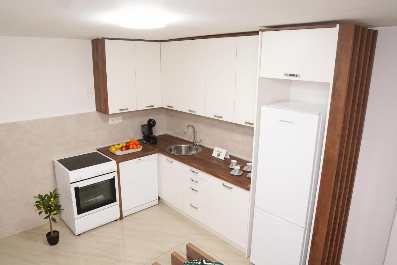 Apartments Manitovac M Nikšić المظهر الخارجي الصورة