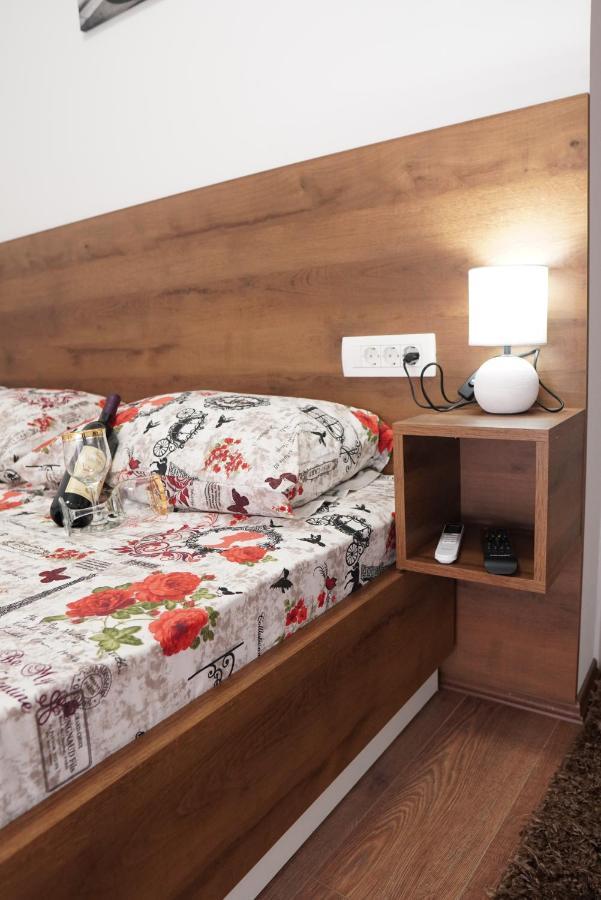 Apartments Manitovac M Nikšić المظهر الخارجي الصورة