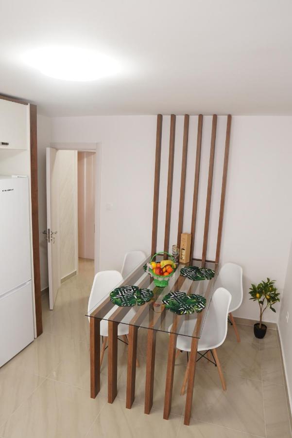 Apartments Manitovac M Nikšić المظهر الخارجي الصورة