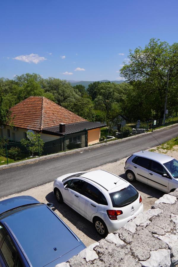 Apartments Manitovac M Nikšić المظهر الخارجي الصورة