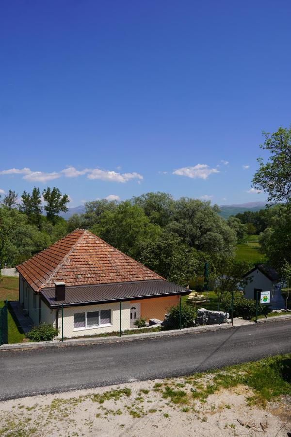 Apartments Manitovac M Nikšić المظهر الخارجي الصورة